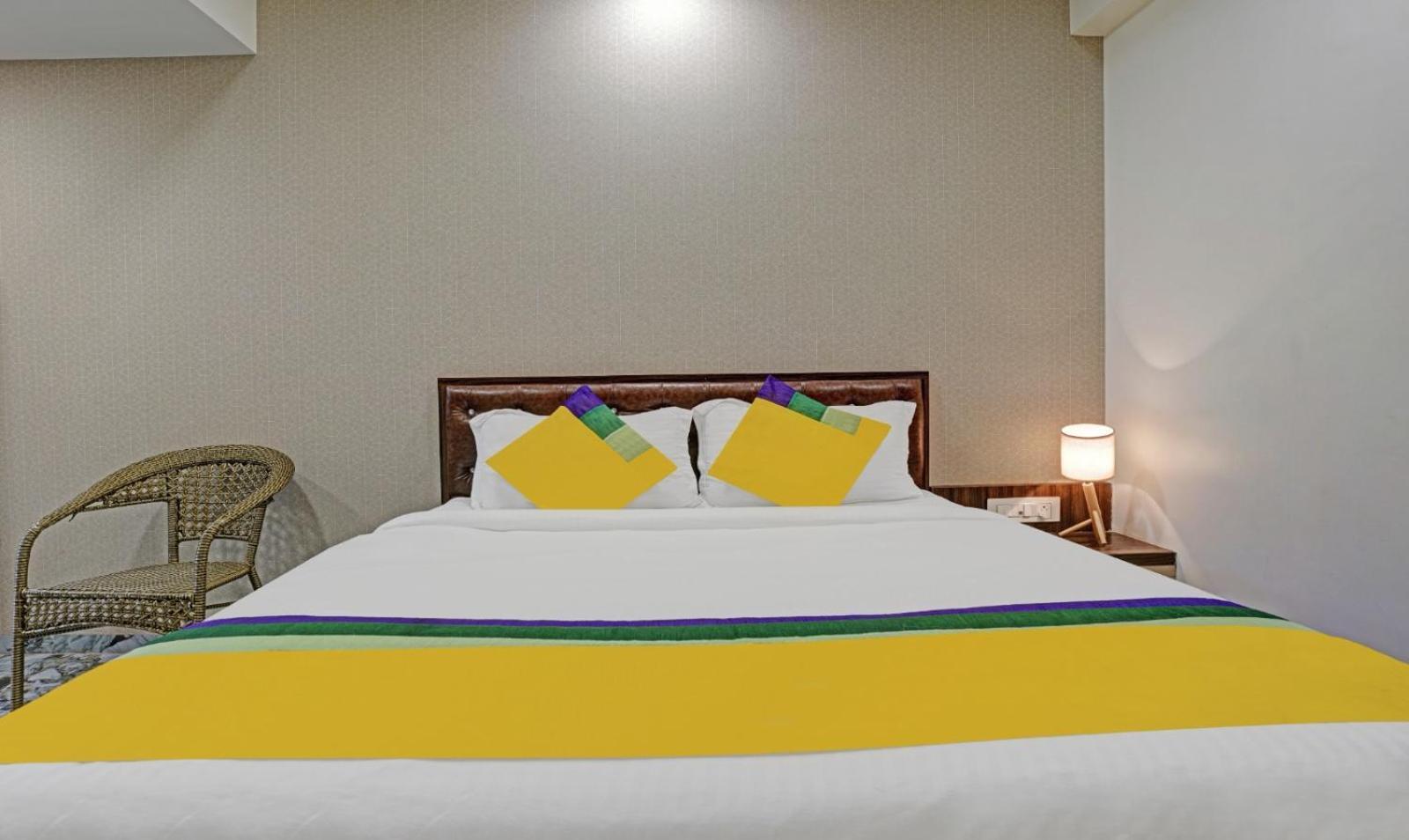 Glitz Hotels Golden Birds - Mahape, Navi Mumbai Exterior photo