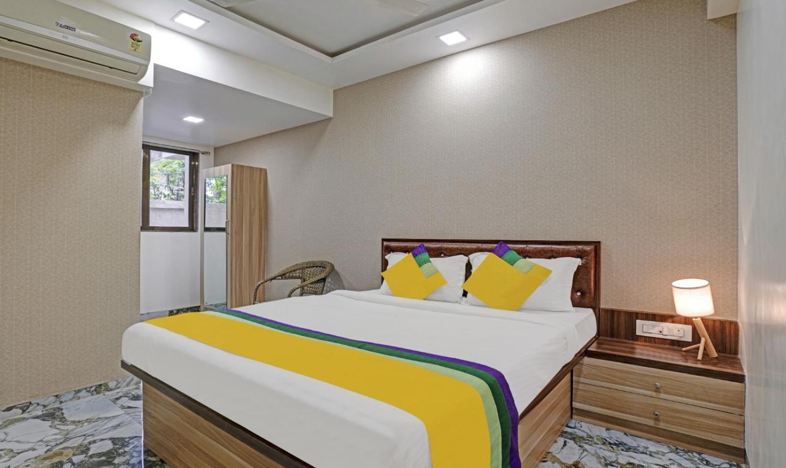 Glitz Hotels Golden Birds - Mahape, Navi Mumbai Exterior photo