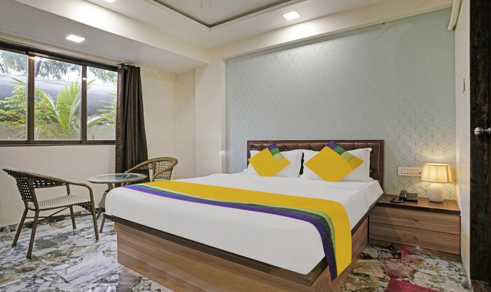 Glitz Hotels Golden Birds - Mahape, Navi Mumbai Exterior photo